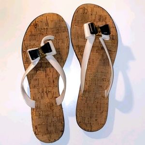 White & black bow slippers